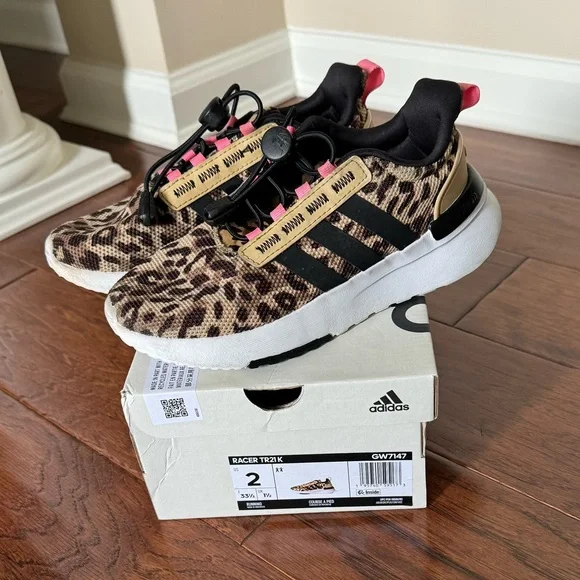 Adidas leopard Racer TR21 sneakers, size 2, barely worn - Main Image